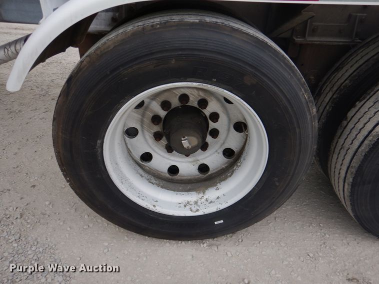 image for item DK1357 2008 Heil  pneumatic dry bulk trailer