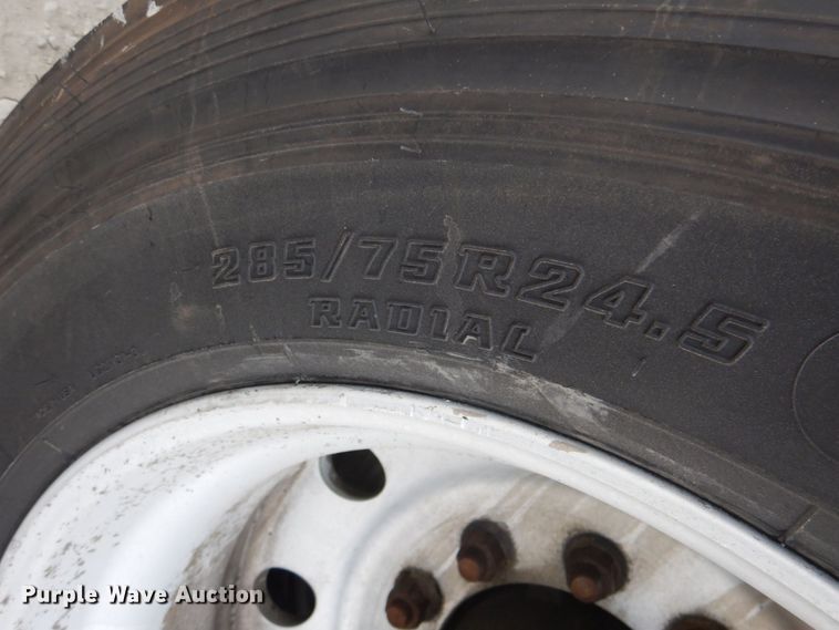 image for item DK1357 2008 Heil  pneumatic dry bulk trailer