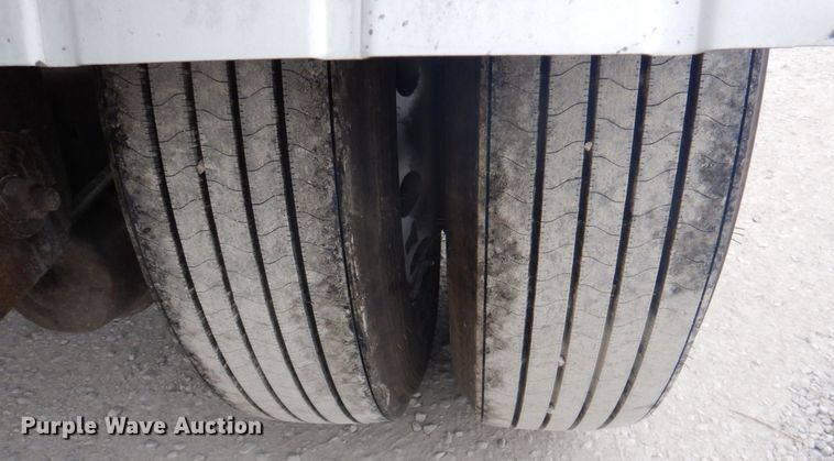 image for item DK1357 2008 Heil  pneumatic dry bulk trailer