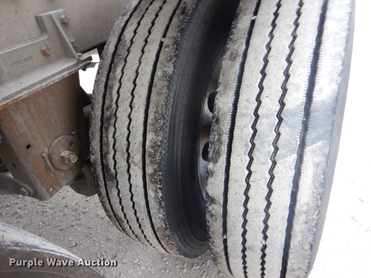 image for item DK1357 2008 Heil  pneumatic dry bulk trailer