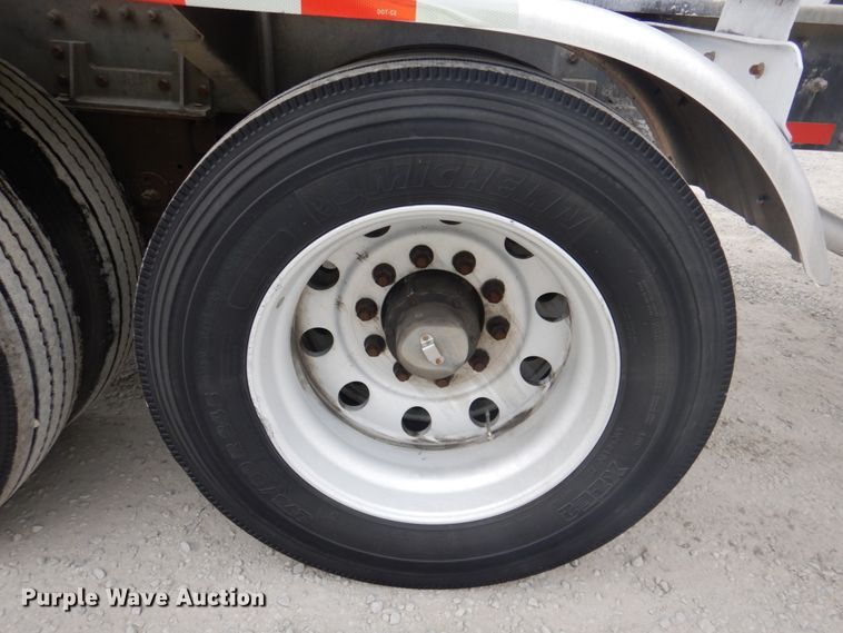 image for item DK1357 2008 Heil  pneumatic dry bulk trailer