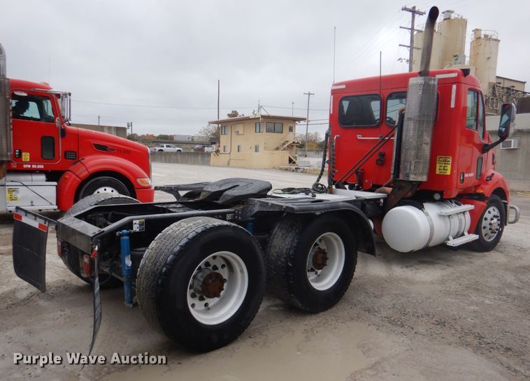 image for item DK1358 2009 Peterbilt 387  semi truck