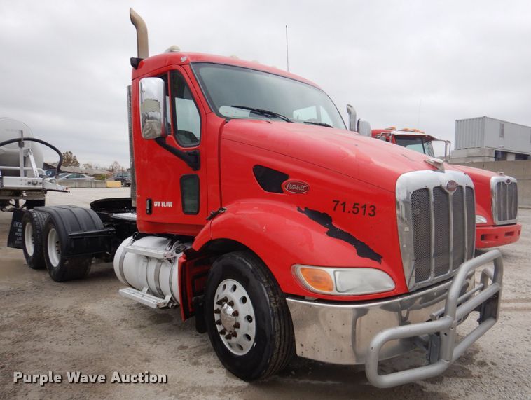 image for item DK1358 2009 Peterbilt 387  semi truck