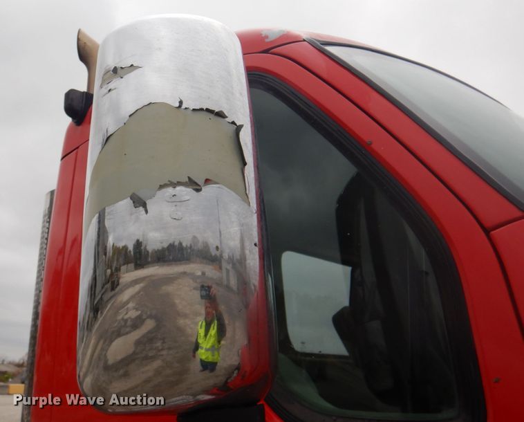 image for item DK1358 2009 Peterbilt 387  semi truck