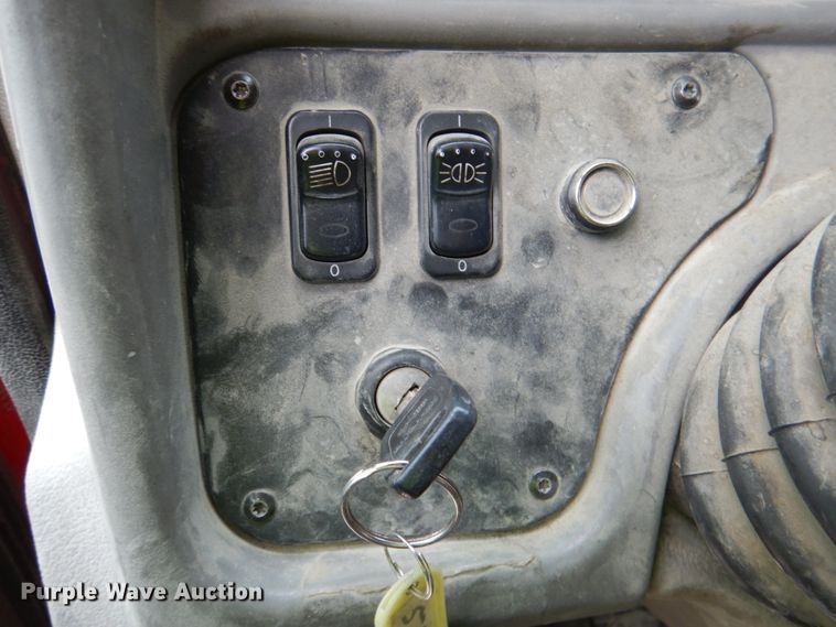 image for item DK1358 2009 Peterbilt 387  semi truck