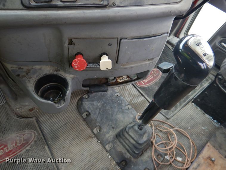 image for item DK1358 2009 Peterbilt 387  semi truck