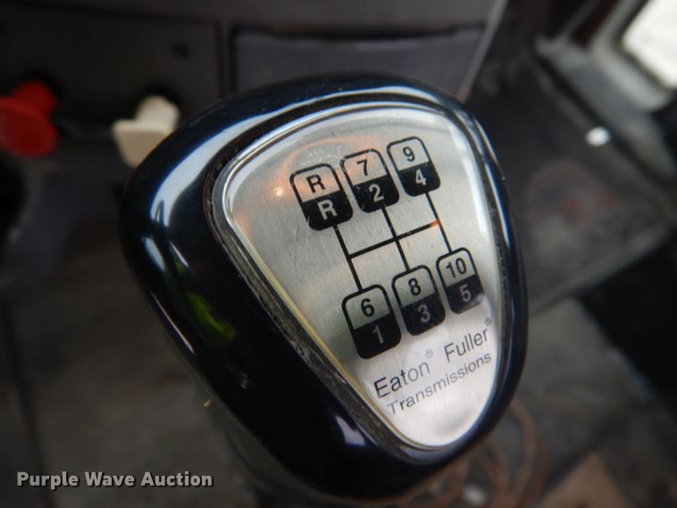 image for item DK1358 2009 Peterbilt 387  semi truck