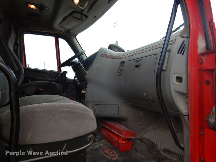 image for item DK1358 2009 Peterbilt 387  semi truck