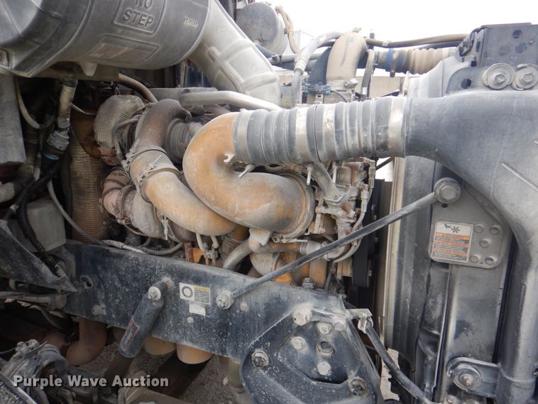 image for item DK1358 2009 Peterbilt 387  semi truck