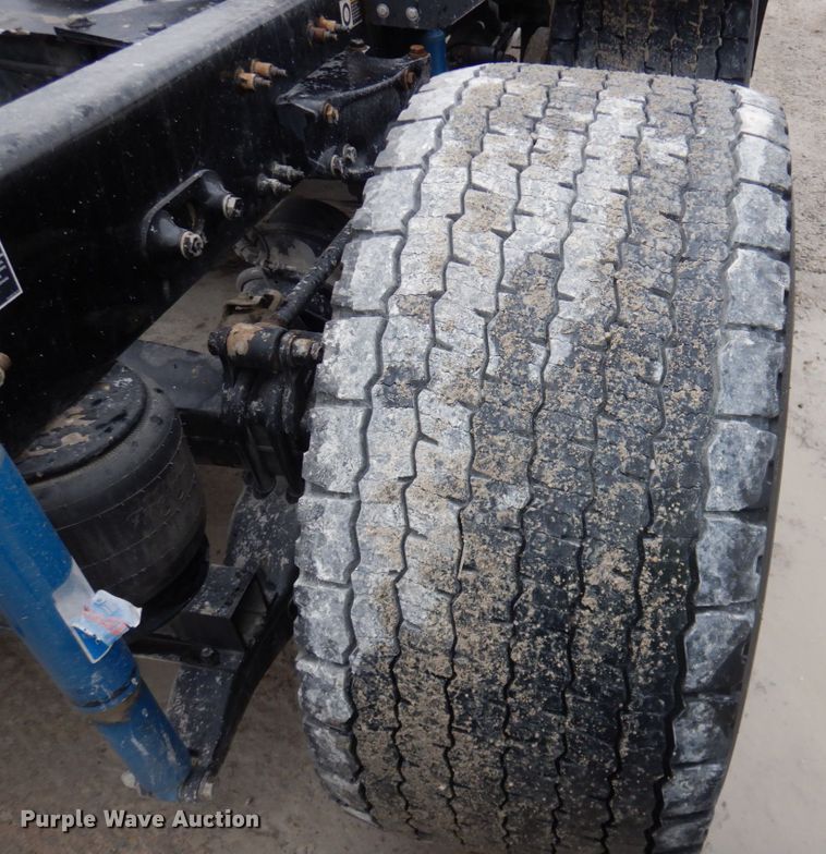 image for item DK1358 2009 Peterbilt 387  semi truck