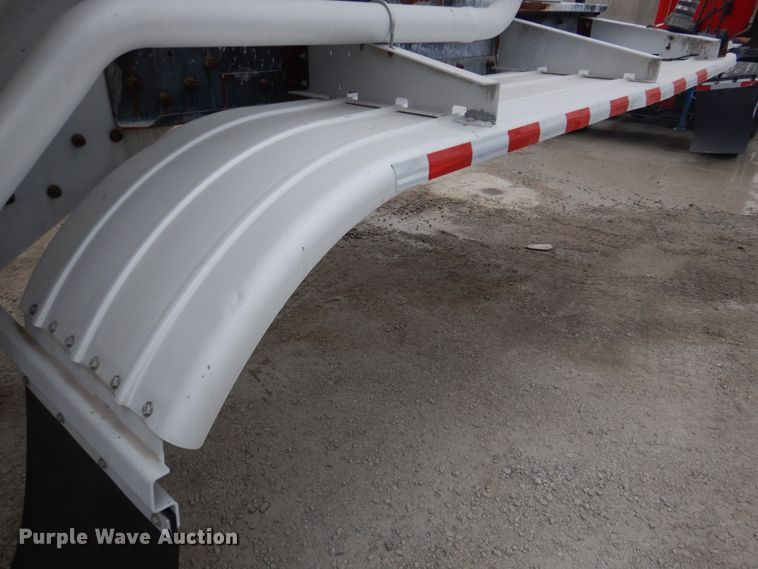 image for item DK1359 2005 Heil  pneumatic dry bulk trailer