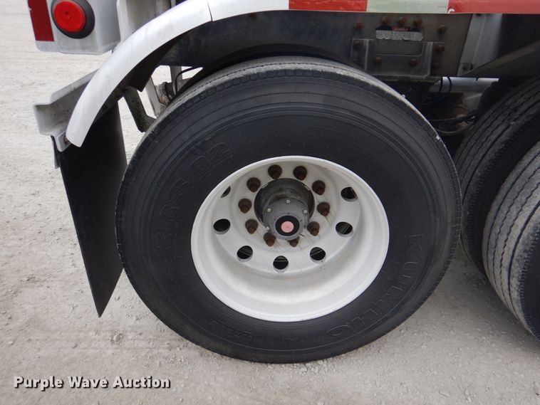 image for item DK1359 2005 Heil  pneumatic dry bulk trailer