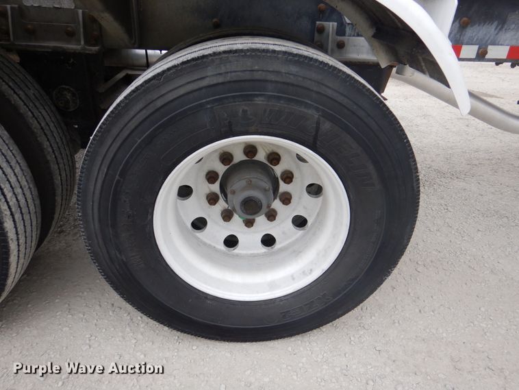 image for item DK1359 2005 Heil  pneumatic dry bulk trailer