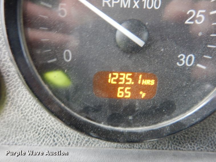 image for item DK1360 2011 Peterbilt 386  semi truck