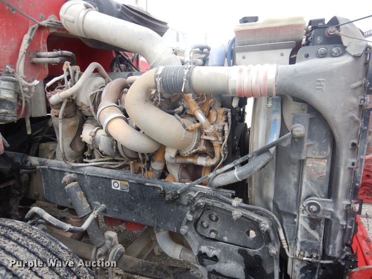 image for item DK1360 2011 Peterbilt 386  semi truck