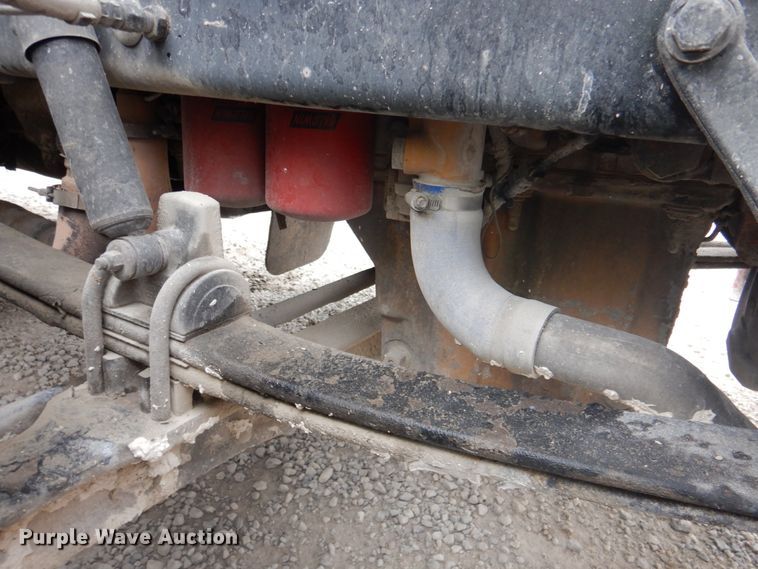 image for item DK1360 2011 Peterbilt 386  semi truck