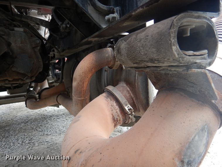 image for item DK1360 2011 Peterbilt 386  semi truck