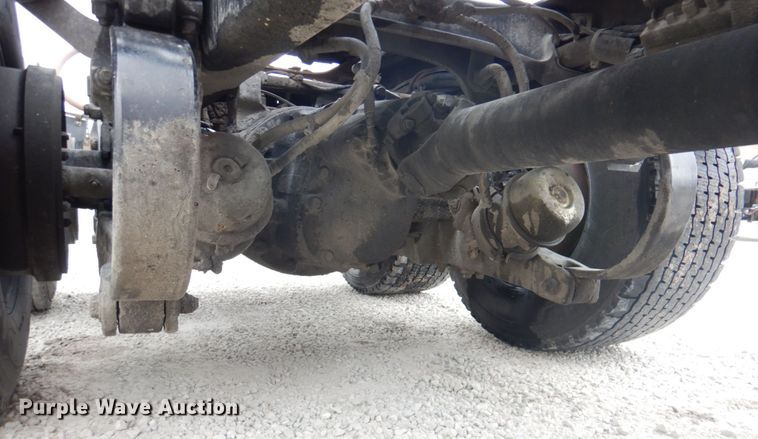 image for item DK1360 2011 Peterbilt 386  semi truck