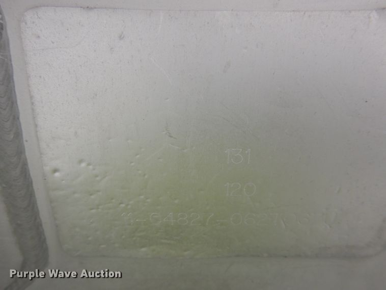 image for item DK1360 2011 Peterbilt 386  semi truck