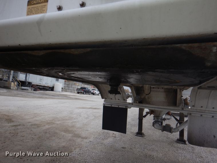 image for item DK1361 2007 Heil  pneumatic dry bulk trailer
