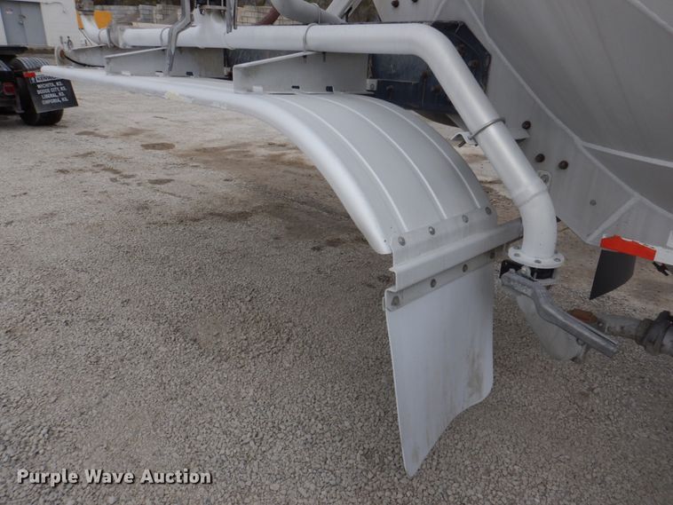 image for item DK1361 2007 Heil  pneumatic dry bulk trailer