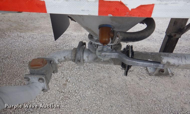 image for item DK1361 2007 Heil  pneumatic dry bulk trailer