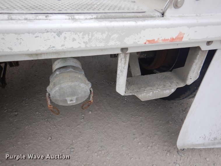 image for item DK1361 2007 Heil  pneumatic dry bulk trailer