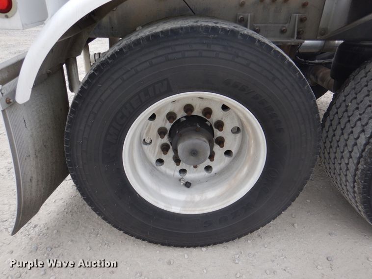 image for item DK1361 2007 Heil  pneumatic dry bulk trailer