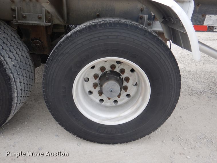 image for item DK1361 2007 Heil  pneumatic dry bulk trailer