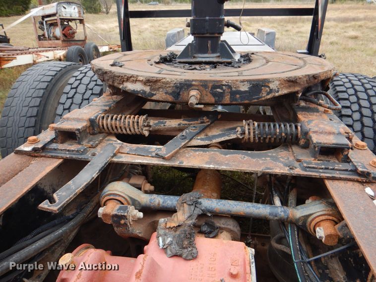 image for item DL0689 2001 Mack CH612  semi truck