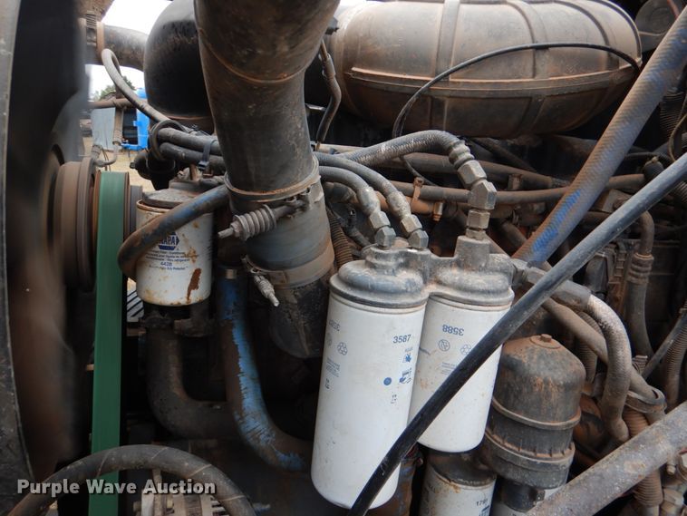 image for item DL0689 2001 Mack CH612  semi truck