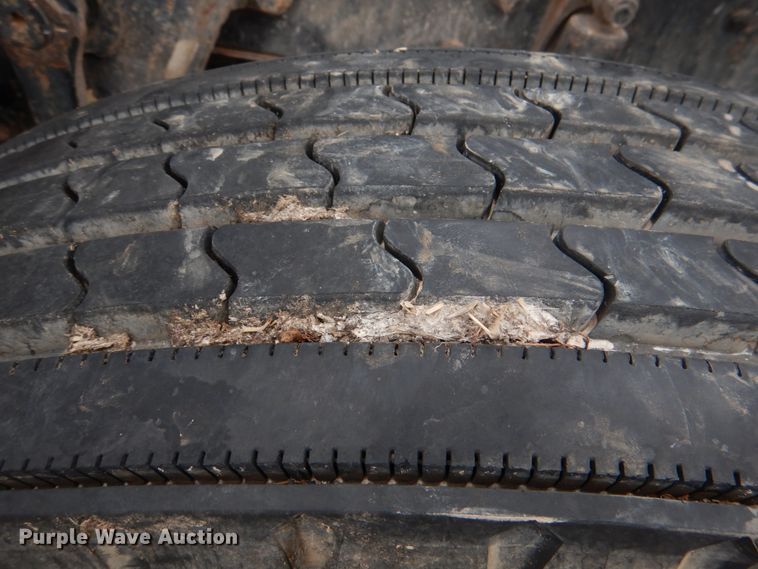 image for item DL0689 2001 Mack CH612  semi truck