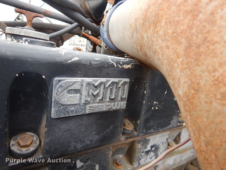 image for item DL0691 1998 Freightliner FLD112  semi truck