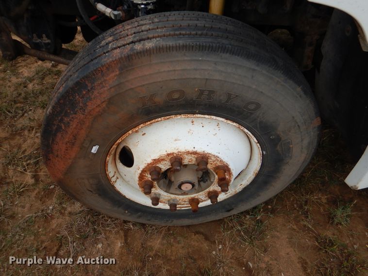 image for item DL0691 1998 Freightliner FLD112  semi truck