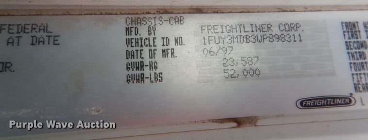 image for item DL0691 1998 Freightliner FLD112  semi truck