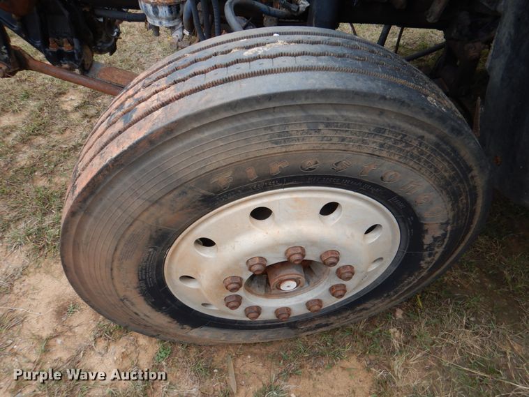 image for item DL0692 1998 Freightliner FLD112  semi truck