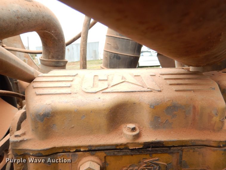 image for item DL0693 1998 International 9200  semi truck