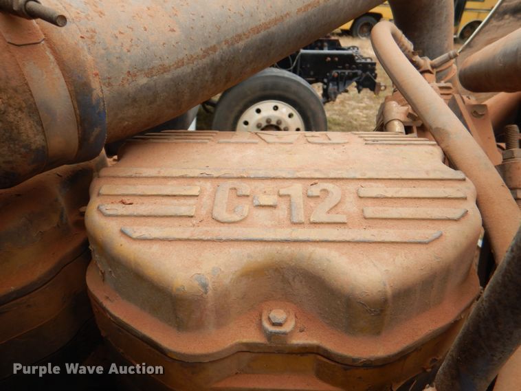 image for item DL0693 1998 International 9200  semi truck