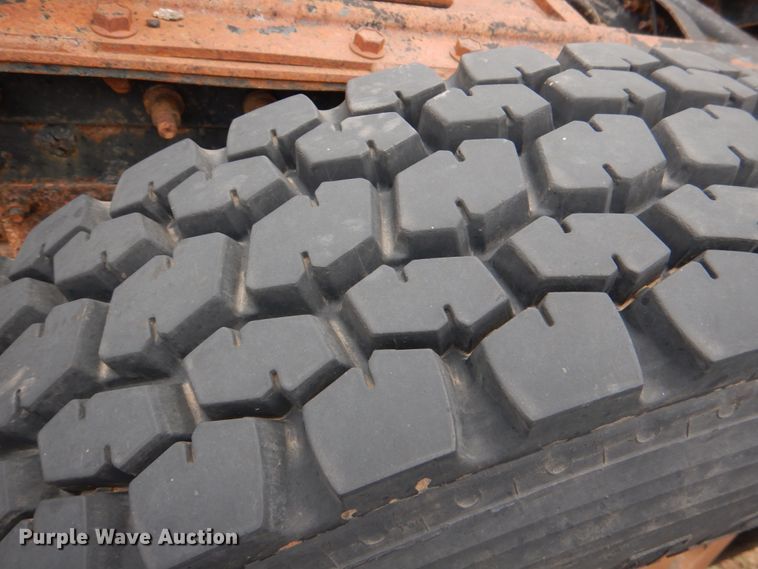 image for item DL0693 1998 International 9200  semi truck