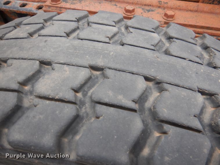 image for item DL0693 1998 International 9200  semi truck