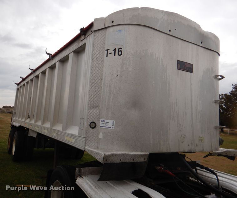 image for item DL0695 1999 Travis S-96  end dump trailer