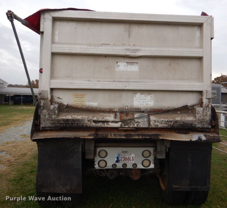image for item DL0695 1999 Travis S-96  end dump trailer