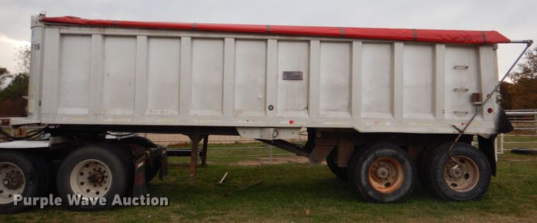 image for item DL0695 1999 Travis S-96  end dump trailer