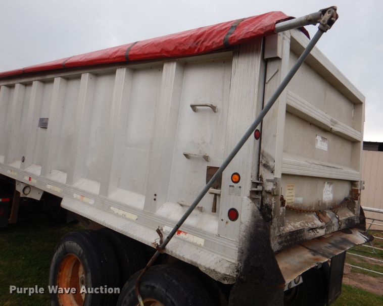 image for item DL0695 1999 Travis S-96  end dump trailer