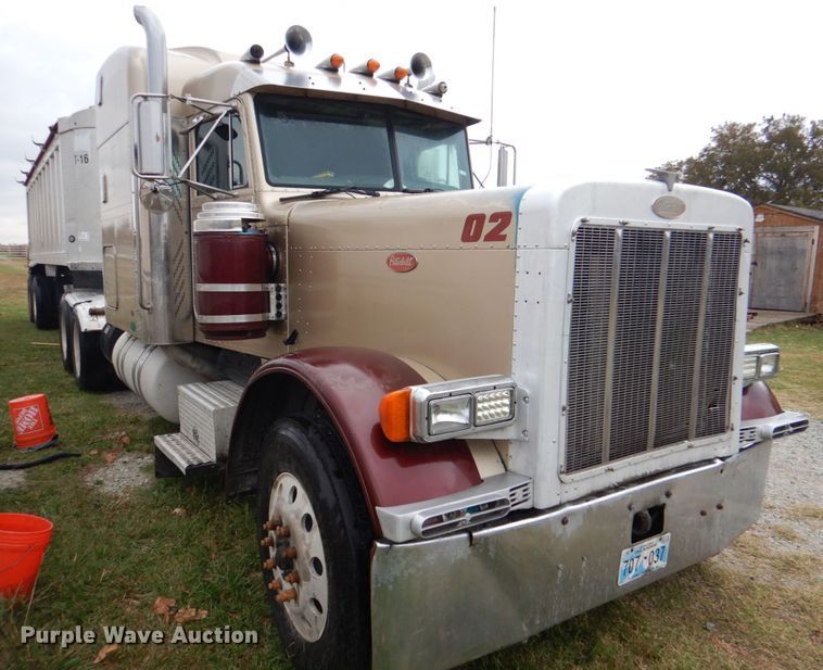 image for item DL0696 2002 Peterbilt 379  semi truck