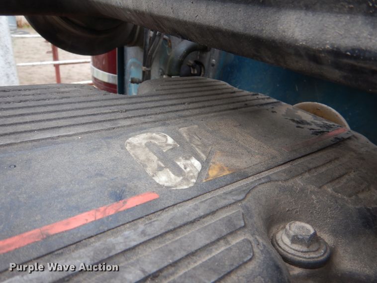 image for item DL0696 2002 Peterbilt 379  semi truck