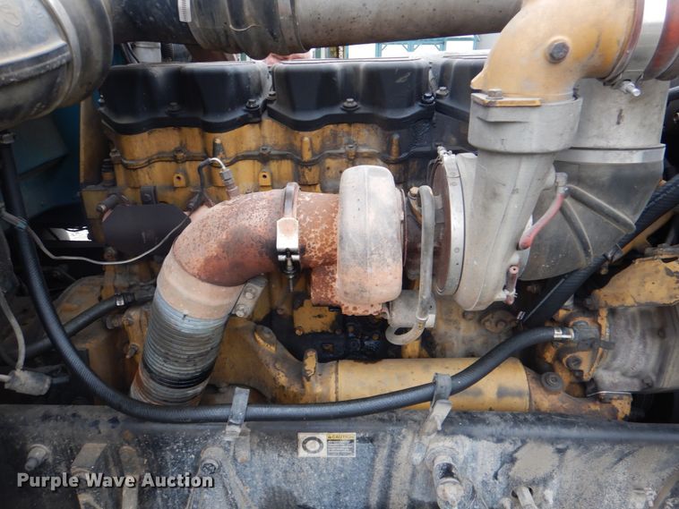 image for item DL0696 2002 Peterbilt 379  semi truck