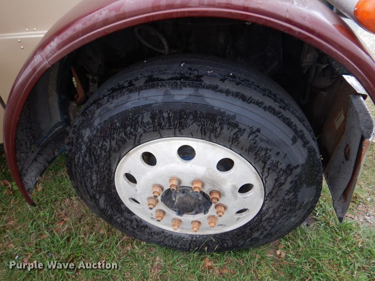 image for item DL0696 2002 Peterbilt 379  semi truck