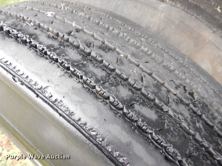 image for item DL0696 2002 Peterbilt 379  semi truck