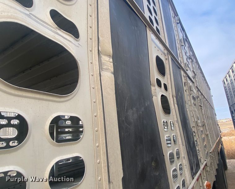 image for item DL6166 2009 Wilson PSADL-400P  livestock trailer